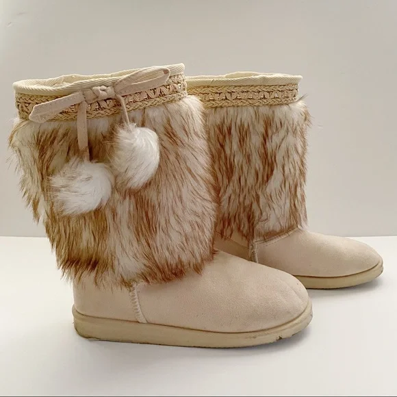 Fabkids Eskimo Preppy Boho Furry Pom Pom Winter Boots Size